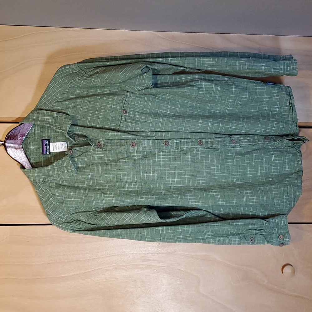 Patagonia Hemp Long Sleeve Green Button Down Shirt